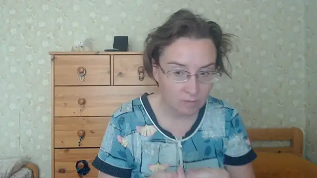 Snapshot of Smart_Rose chatting on 07-09-26, 11:47 Smart Rose online show from 07-09-26, 11:47