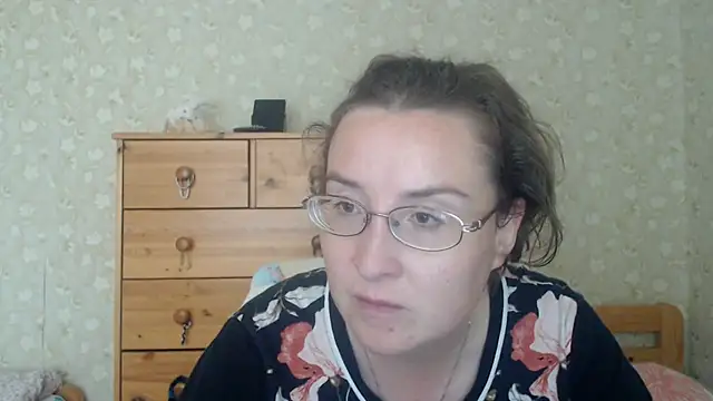 Snapshot of Smart_Rose chatting on 07-15-26, 11:15 Smart Rose online show from 07-15-26, 11:15