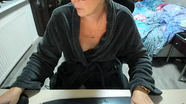 Snapshot of minoesje37 chatting on 10-02-25, 07:21 minoesje37 online show from 10-02-25, 07:21