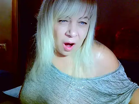 Snapshot of AgoniA7 chatting on 11-02-25, 03:20 AgoniA7 online show from 11-02-25, 03:20