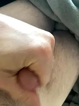 Snapshot of Ich00081 chatting on 09-15-25, 01:33 Ich00081 online show from 09-15-25, 01:33