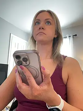 Snapshot of Kay_Cakes chatting on 02-02-26, 04:49 Kay Cakes online show from 02-02-26, 04:49