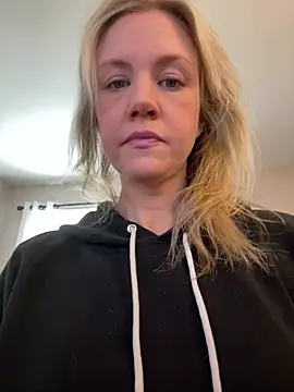 Snapshot of Kay_Cakes chatting on 02-26-26, 04:06 Kay Cakes online show from 02-26-26, 04:06