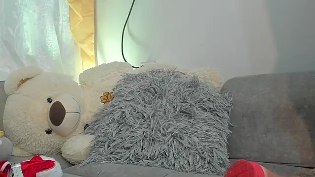 Snapshot of SandraGoldstein chatting on 12-28-24, 12:47 SandraGoldstein online show from 12-28-24, 12:47