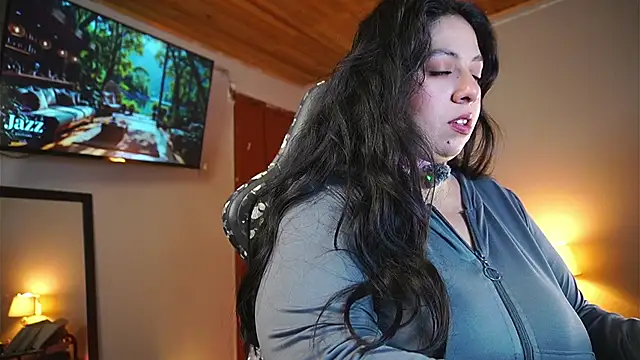 coraline latin online show from 04-07-26, 11:32