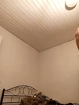 AthleticWomenizer2 online show from 12-20-25, 01:56