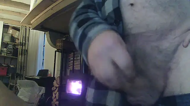 Snapshot of phlox3 chatting on 02-15-26, 10:47 phlox3 online show from 02-15-26, 10:47