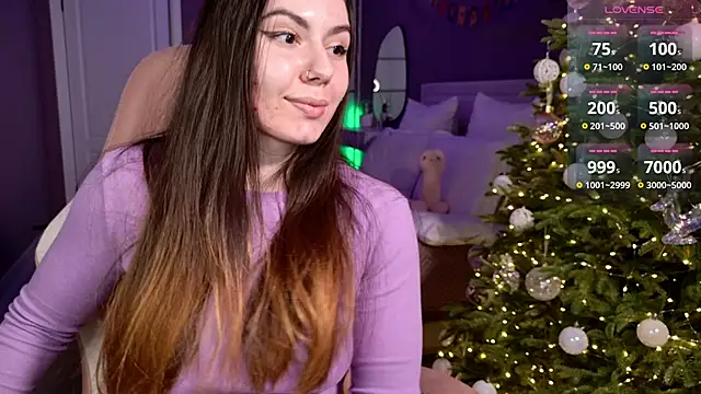 Foxohlove online show from 12-18-24, 02:06