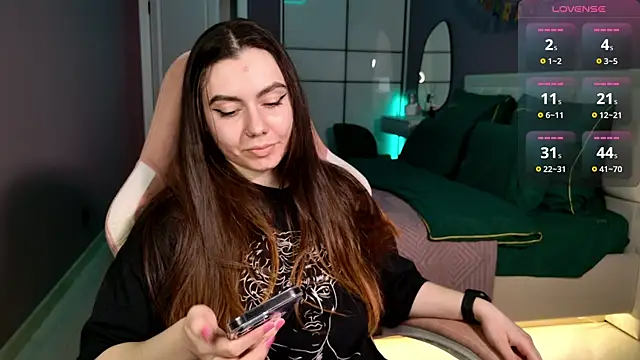 Foxohlove online show from 03-09-25, 06:43