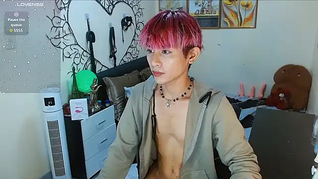 WildestTwink online show from 10-02-25, 06:37