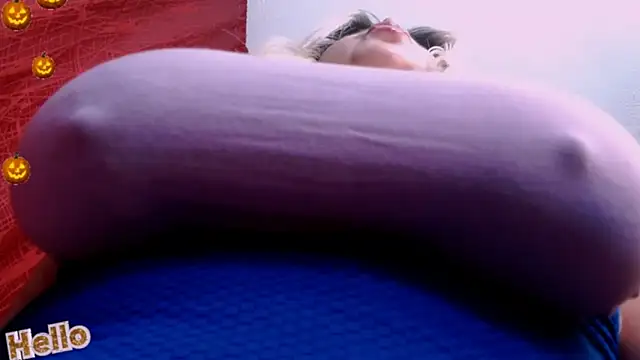 Snapshot of Honey_Lucy1 chatting on 10-19-25, 10:54 Honey Lucy1 online show from 10-19-25, 10:54