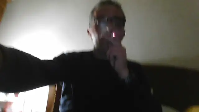CarlosRocha73 online show from 04-08-26, 11:27