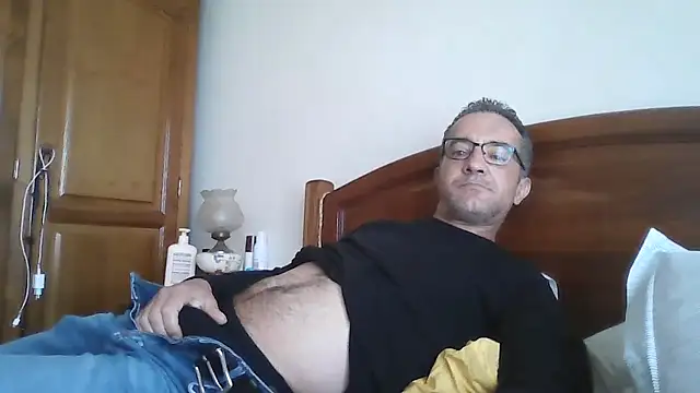 CarlosRocha73 online show from 04-16-26, 10:49