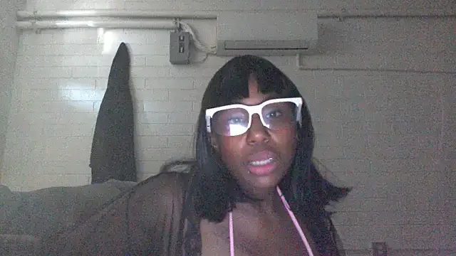 Snapshot of Xochillovemoney2 chatting on 07-09-26, 11:53 Xochillovemoney2 online show from 07-09-26, 11:53