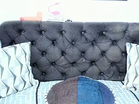 12inchesselfsuckts online show from 03-12-26, 02:07