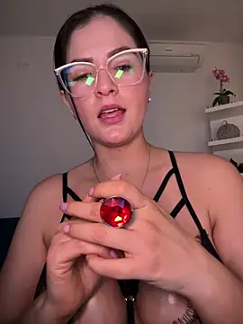 Snapshot of Carolina_Novoa chatting on 02-02-25, 12:09 Carolina Novoa online show from 02-02-25, 12:09