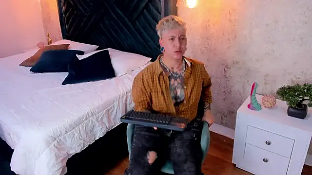 amy ink online show from 02-10-25, 06:03