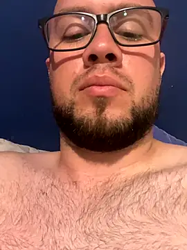 AlejoStrep online show from 11-20-25, 05:40