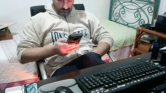 Italian dark desire online show from 12-17-25, 05:08