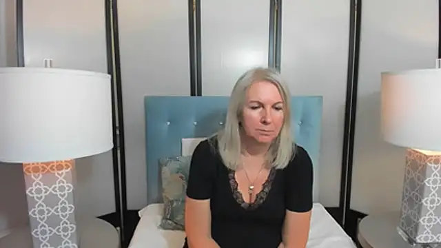 EricaTop online show from 11-10-25, 05:23