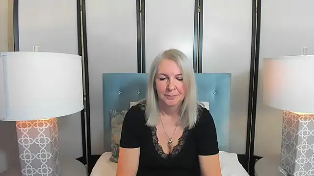 EricaTop online show from 12-15-25, 05:39