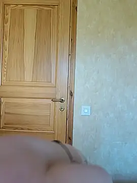 Snapshot of SwedishJennifer chatting on 10-18-25, 10:38 SwedishJennifer online show from 10-18-25, 10:38