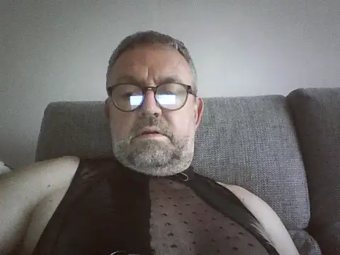 Snapshot of DrewDongle chatting on 01-15-26, 01:37 DrewDongle online show from 01-15-26, 01:37