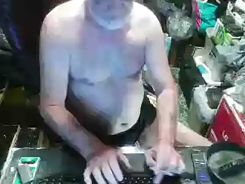 russtee online show from 10-19-25, 11:49