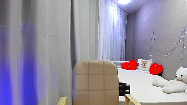 Snapshot of Malika_Lisan chatting on 01-23-25, 12:46 Malika Lisan online show from 01-23-25, 12:46