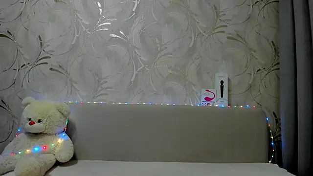 Snapshot of Malika_Lisan chatting on 03-17-25, 01:46 Malika Lisan online show from 03-17-25, 01:46