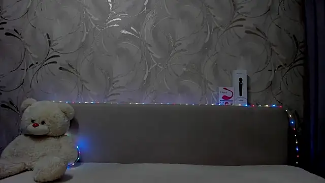 Snapshot of Malika_Lisan chatting on 03-21-25, 01:45 Malika Lisan online show from 03-21-25, 01:45