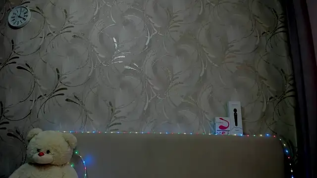 Snapshot of Malika_Lisan chatting on 03-21-25, 04:49 Malika Lisan online show from 03-21-25, 04:49