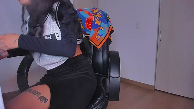 Snapshot of Lisegg_ chatting on 10-15-25, 09:42 Lisegg online show from 10-15-25, 09:42