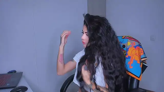 Lisegg  online show from 02-17-26, 10:12