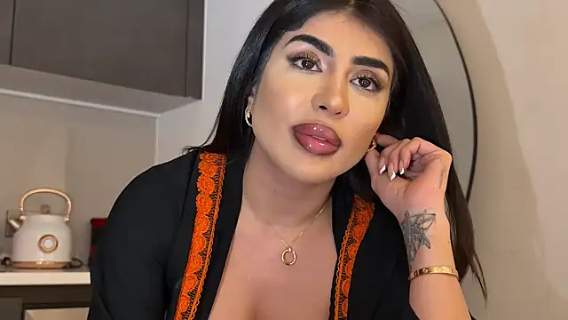 Snapshot of ArabicBarbie chatting on 04-12-26, 11:43 ArabicBarbie online show from 04-12-26, 11:43