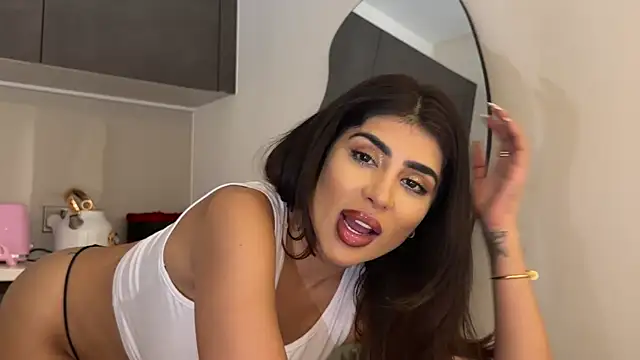 Snapshot of ArabicBarbie chatting on 04-19-26, 09:06 ArabicBarbie online show from 04-19-26, 09:06