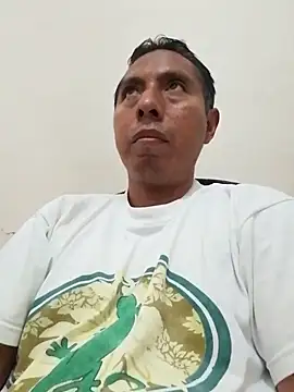 Snapshot of desnudo_Sexoxo chatting on 03-19-25, 01:10 desnudo Sexoxo online show from 03-19-25, 01:10