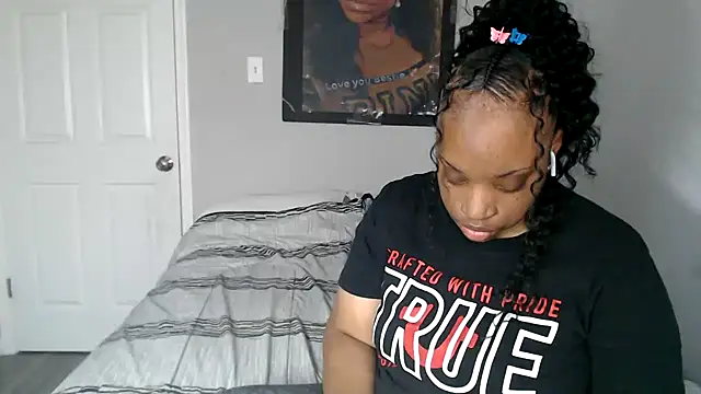 Sexymona1218 online show from 03-13-25, 08:32