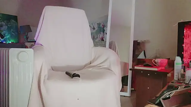 lara heaven online show from 03-01-26, 12:40