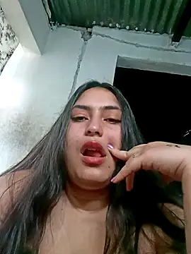 Snapshot of xandra252 chatting on 04-22-26, 01:45 xandra252 online show from 04-22-26, 01:45