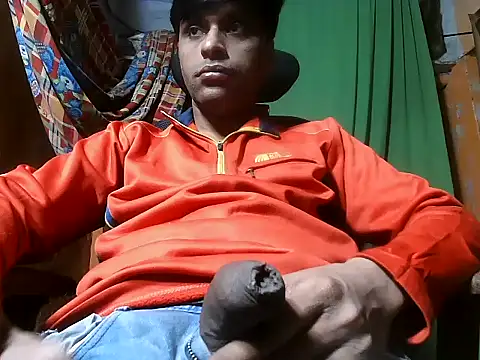 Snapshot of desiboy1101 chatting on 12-02-24, 01:24 desiboy1101 online show from 12-02-24, 01:24