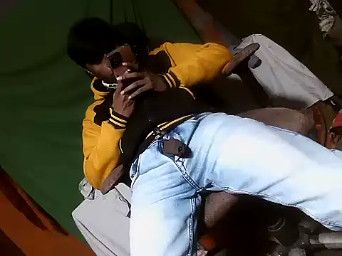 desiboy1101 online show from 12-15-25, 01:59