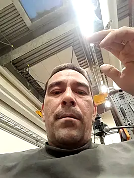 Snapshot of dick81 chatting on 02-08-26, 11:35 dick81 online show from 02-08-26, 11:35