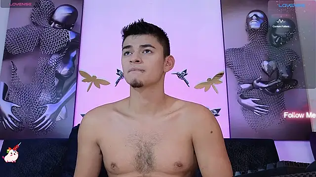 Snapshot of VikoHands chatting on 12-10-24, 09:54 VikoHands online show from 12-10-24, 09:54