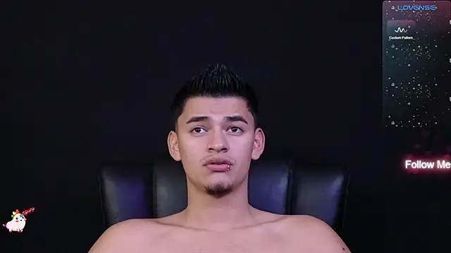 Snapshot of VikoHands chatting on 01-24-25, 07:07 VikoHands online show from 01-24-25, 07:07