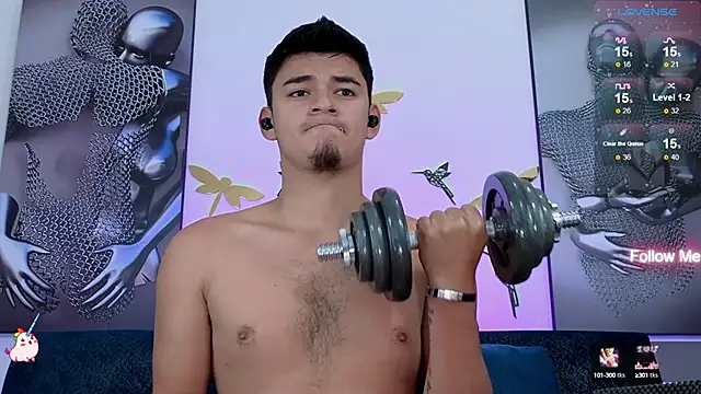 Snapshot of VikoHands chatting on 02-20-25, 08:25 VikoHands online show from 02-20-25, 08:25