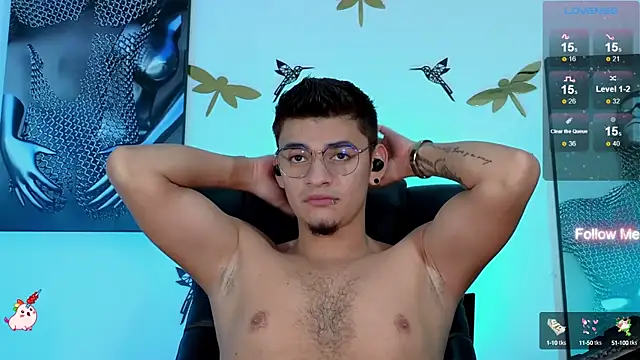 Snapshot of VikoHands chatting on 03-15-25, 11:17 VikoHands online show from 03-15-25, 11:17