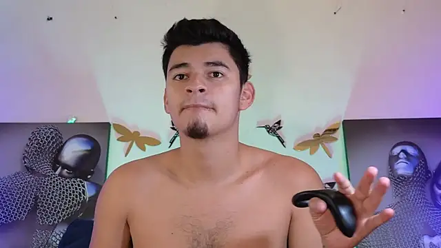 Snapshot of VikoHands chatting on 12-04-25, 09:40 VikoHands online show from 12-04-25, 09:40