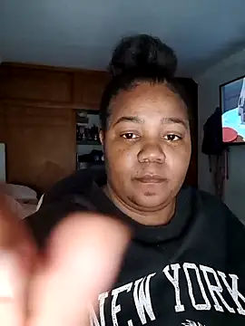 Snapshot of Daddys_girl1 chatting on 10-20-25, 04:24 Daddys girl1 online show from 10-20-25, 04:24