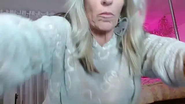 Sweet-Ginger online show from 01-25-25, 02:47